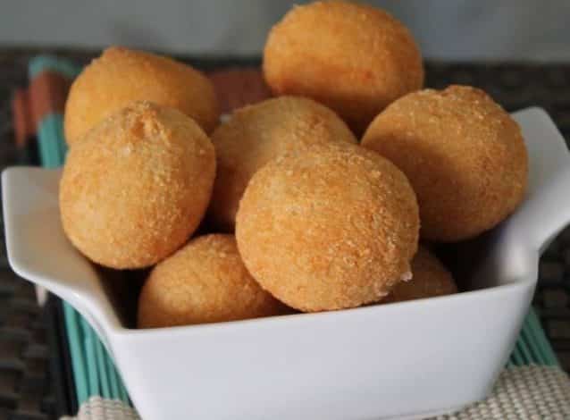 Bolinha de Queijo uma receita maravilhosa e muito fácil