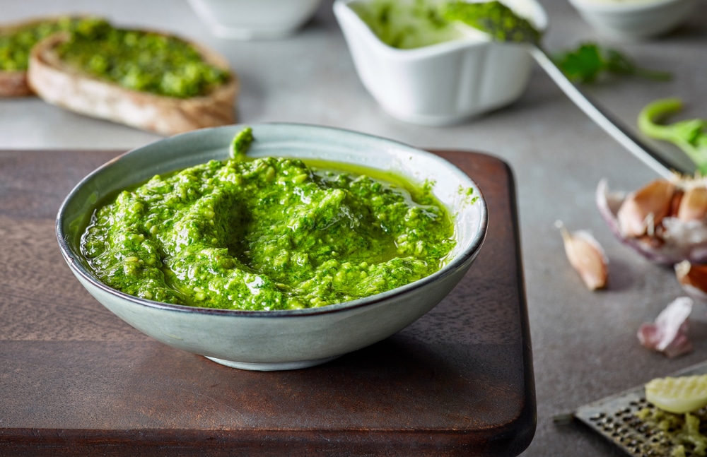 Verde Vibrante Molho Pesto de Manjericão de Liquidificador