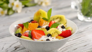 Salada de Fruta Colorida e Nutritiva Para Toda a Família