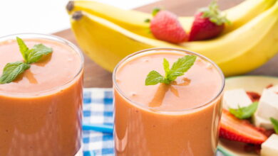 Smoothie de morango e banana_1758739199004_Créditos depositphotos.com tenkende