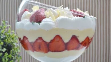 Merengue de morango com creme faço sempre