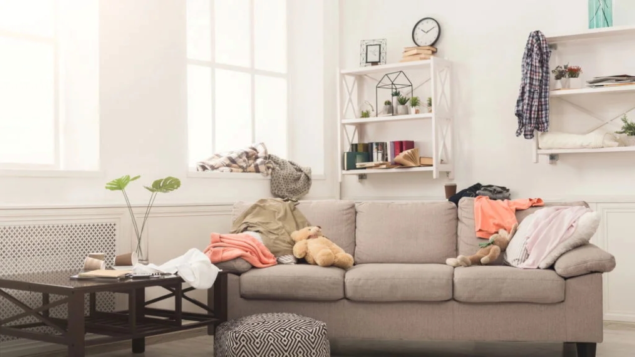 O que significa quando alguém não limpa a casa com frequência?