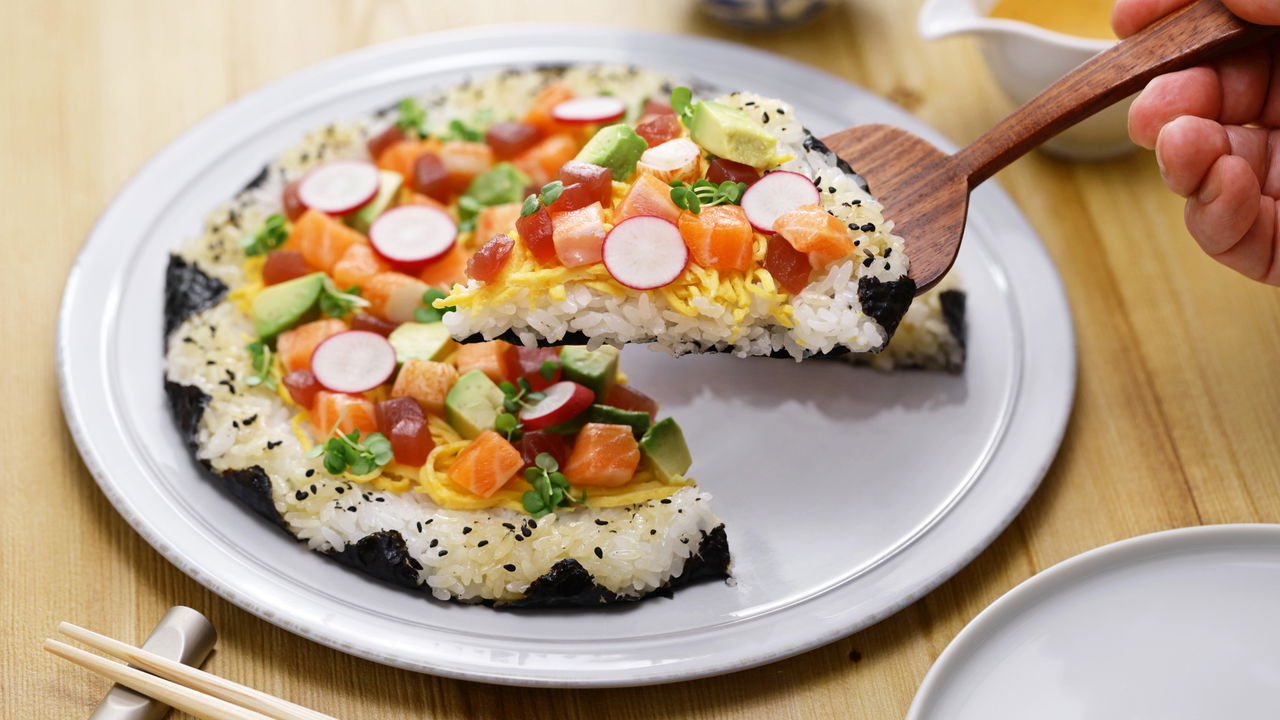 sushi pizza_1758566930201_Créditos depositphotos.com asimojet